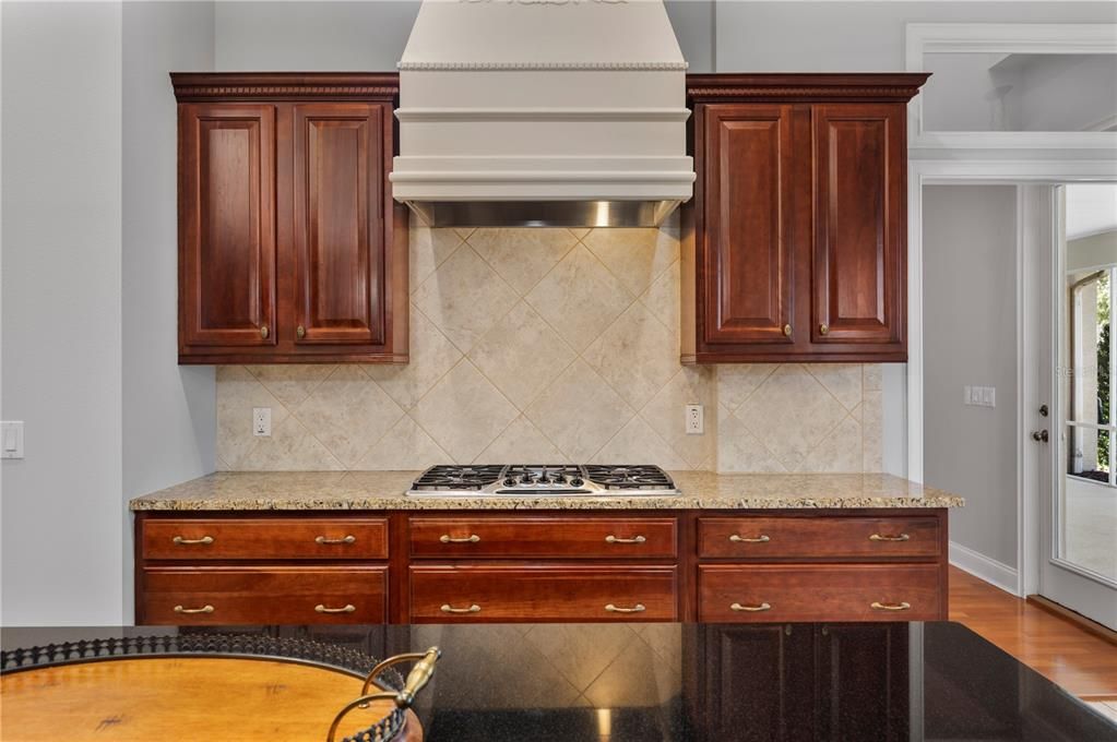 待售: $899,999 (5 贝兹, 4 浴室, 4153 平方英尺)