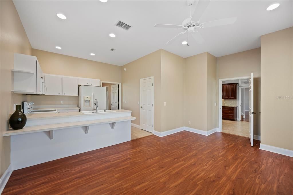 待售: $899,999 (5 贝兹, 4 浴室, 4153 平方英尺)