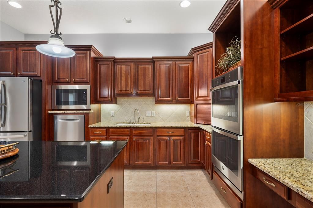 待售: $899,999 (5 贝兹, 4 浴室, 4153 平方英尺)