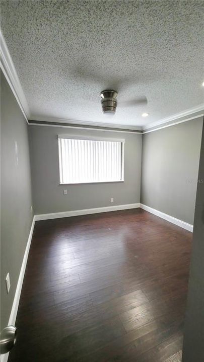 Activo con contrato: $1,750 (3 camas, 2 baños, 1214 Pies cuadrados)