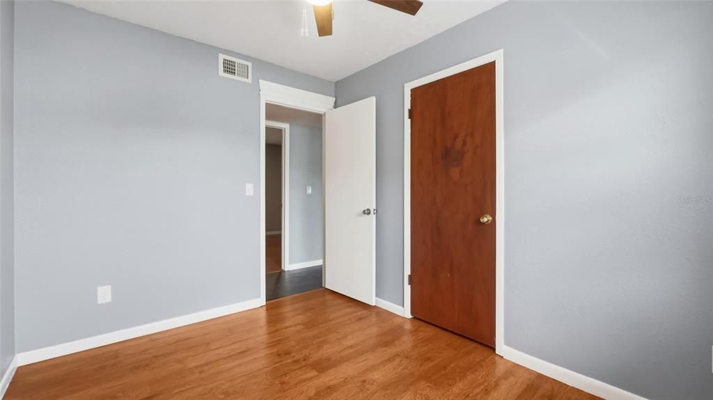 For Sale: $349,500 (3 beds, 2 baths, 1097 Square Feet)