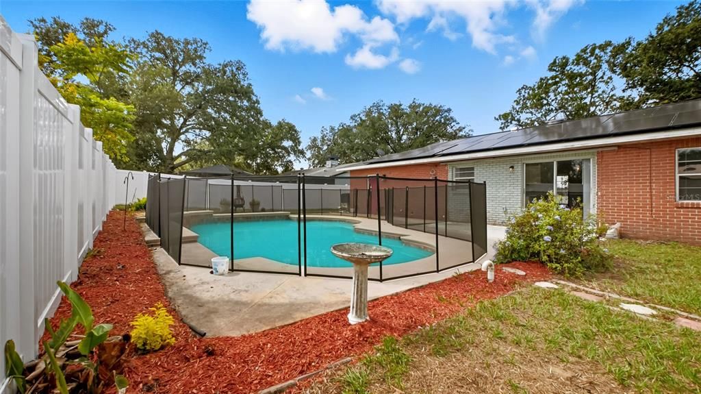 For Sale: $349,500 (3 beds, 2 baths, 1097 Square Feet)