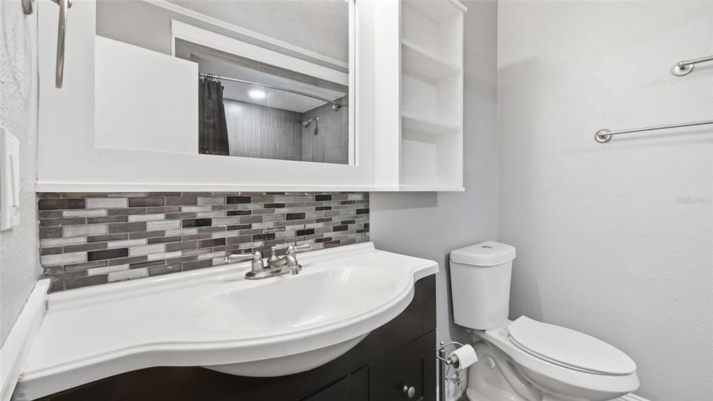 For Sale: $349,500 (3 beds, 2 baths, 1097 Square Feet)