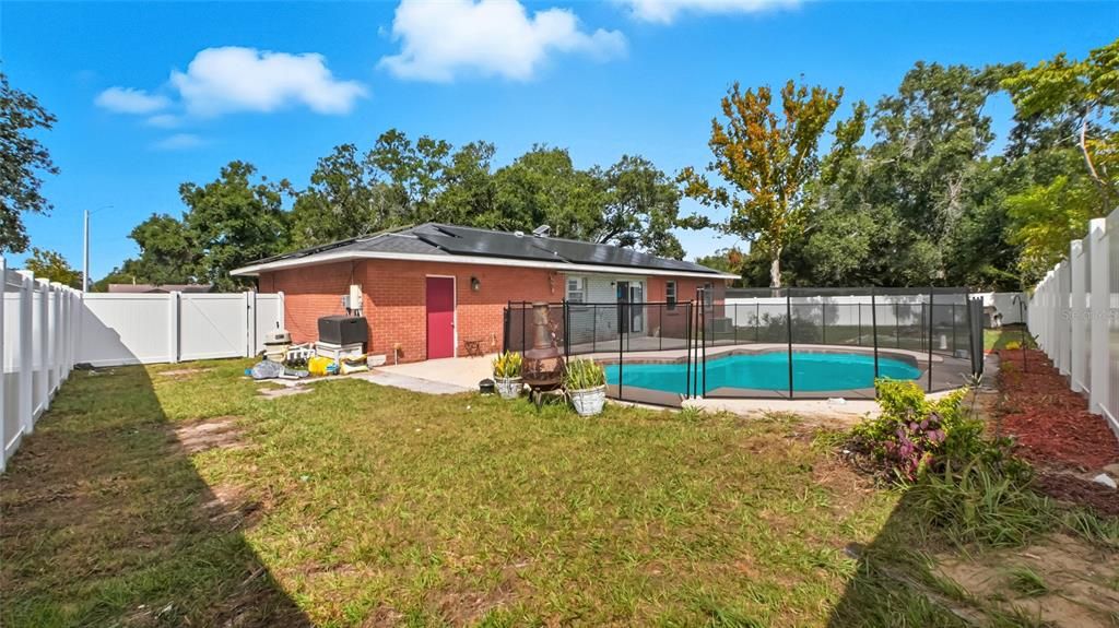 For Sale: $349,500 (3 beds, 2 baths, 1097 Square Feet)