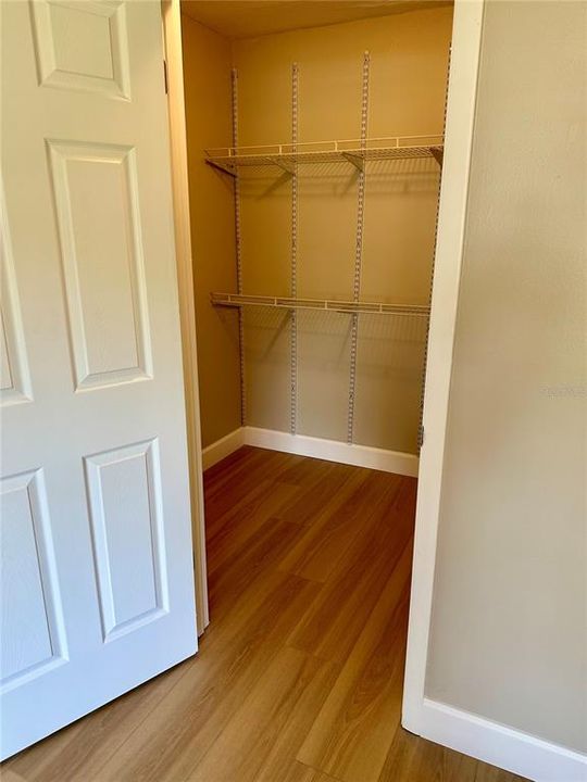 合同活跃: $336,000 (3 贝兹, 2 浴室, 1506 平方英尺)