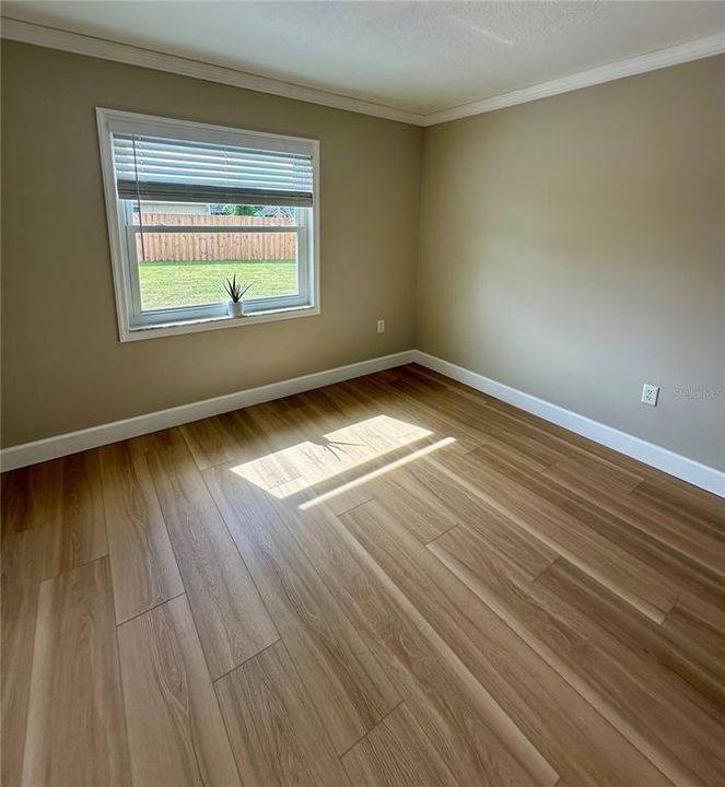 合同活跃: $336,000 (3 贝兹, 2 浴室, 1506 平方英尺)