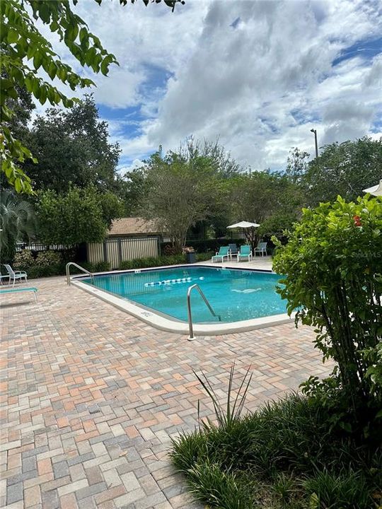 合同活跃: $336,000 (3 贝兹, 2 浴室, 1506 平方英尺)