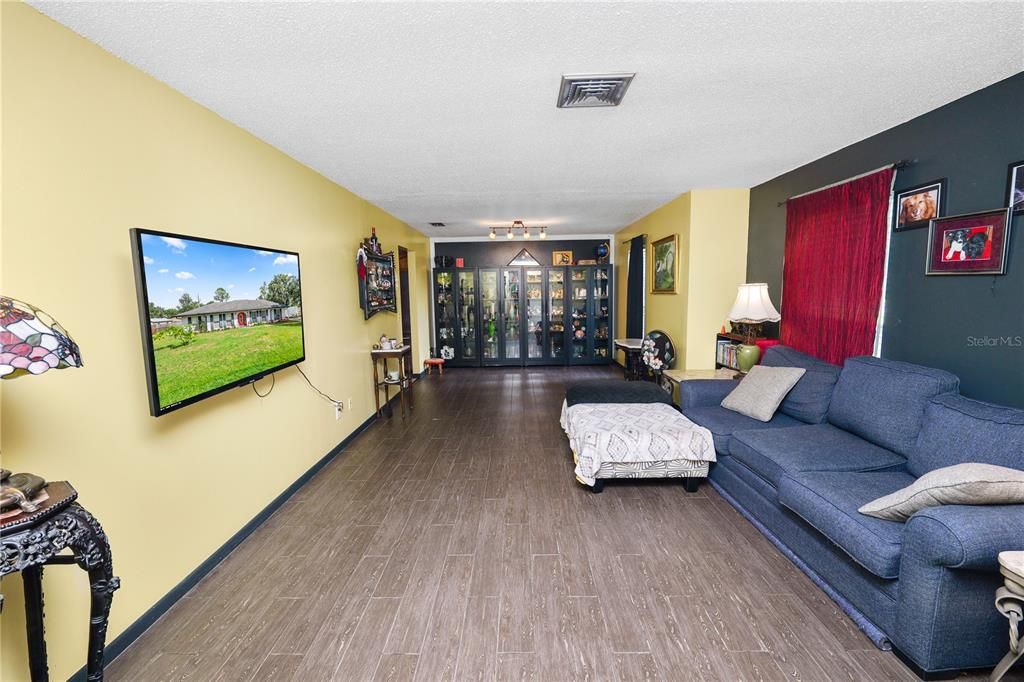 En Venta: $399,000 (3 camas, 2 baños, 1684 Pies cuadrados)