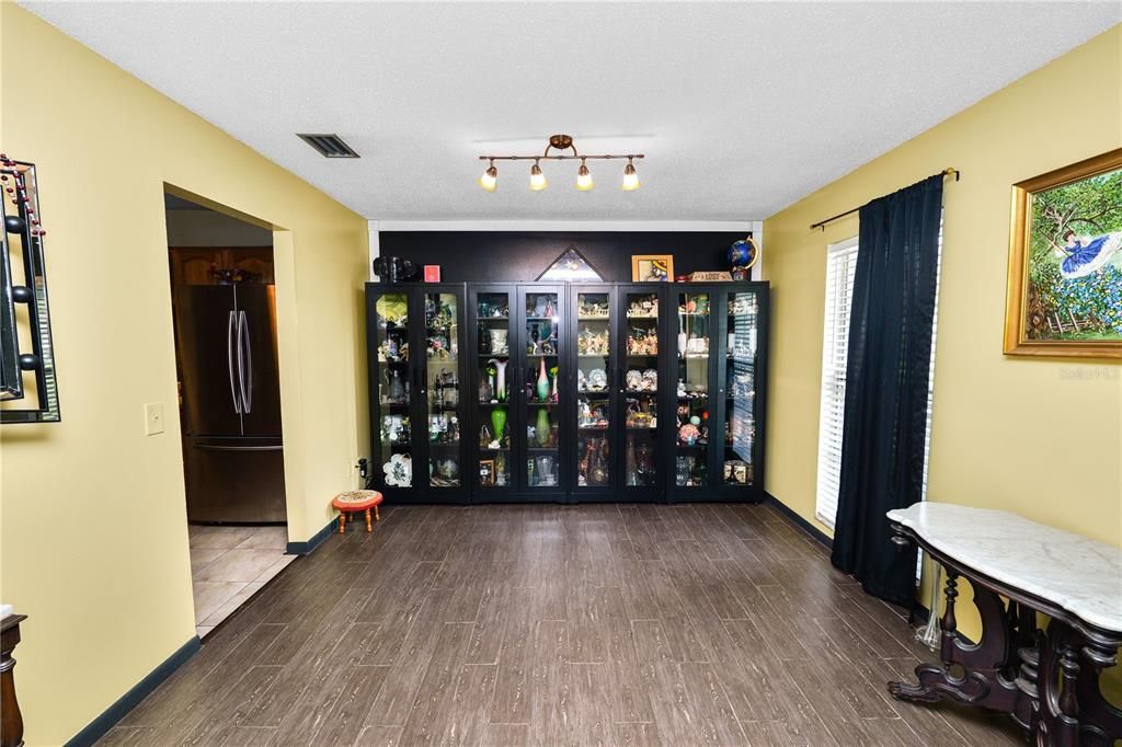 En Venta: $399,000 (3 camas, 2 baños, 1684 Pies cuadrados)