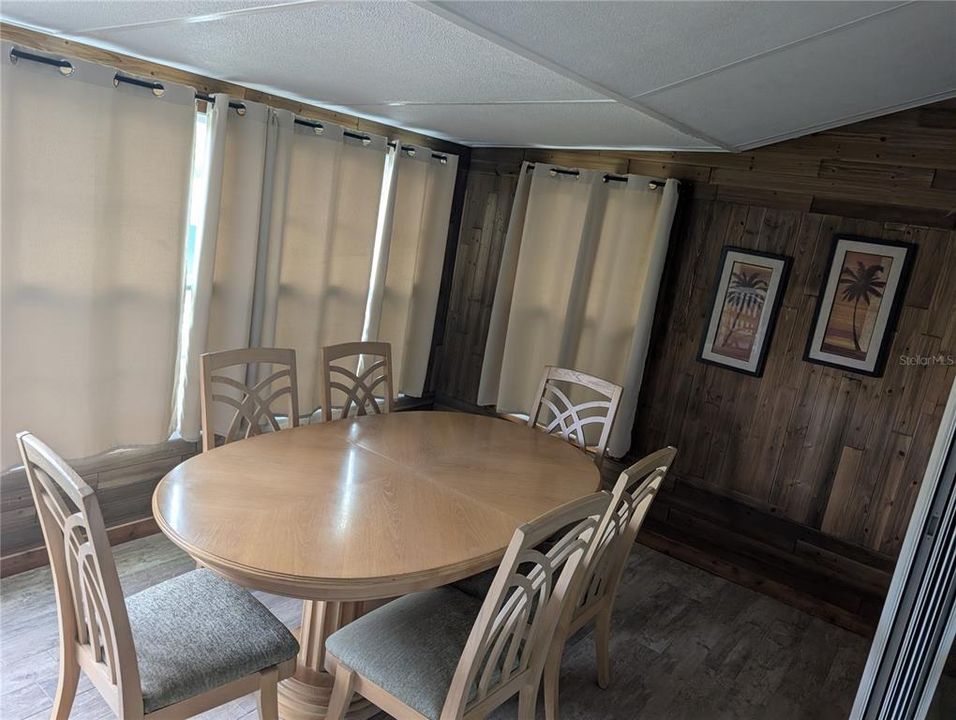 待售: $475,000 (3 贝兹, 2 浴室, 1344 平方英尺)