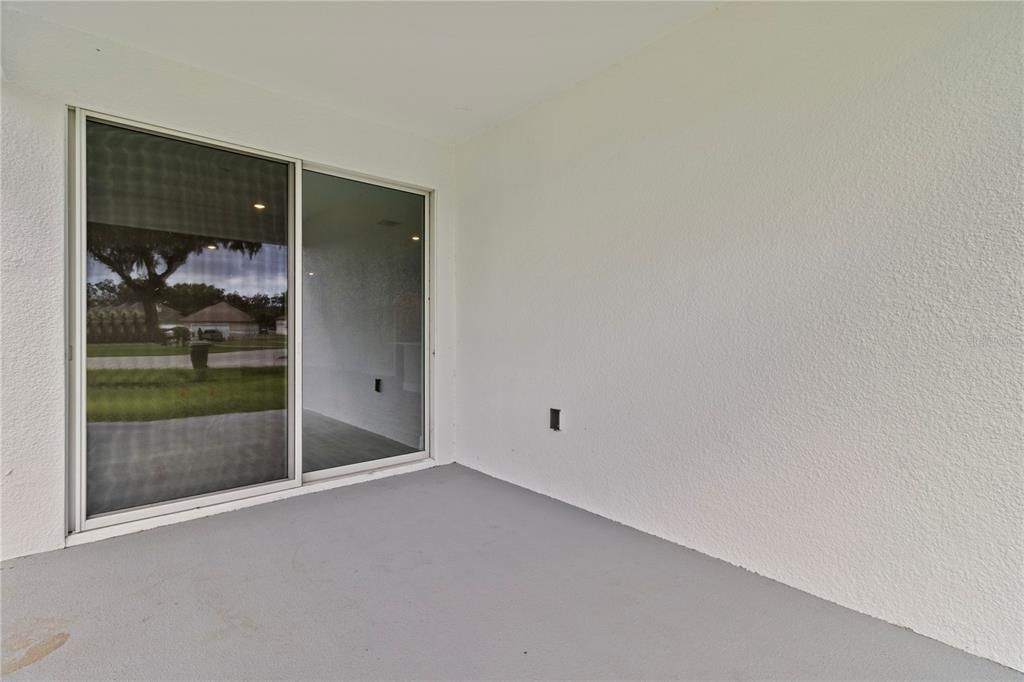 En Venta: $374,900 (4 camas, 3 baños, 1990 Pies cuadrados)