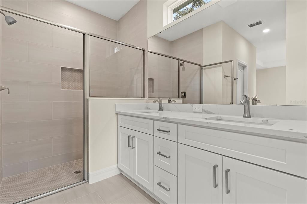 For Sale: $374,900 (4 beds, 3 baths, 1990 Square Feet)