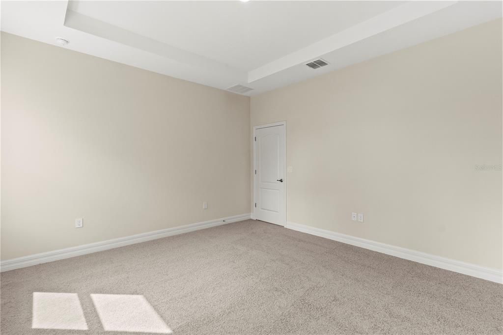 For Sale: $374,900 (4 beds, 3 baths, 1990 Square Feet)