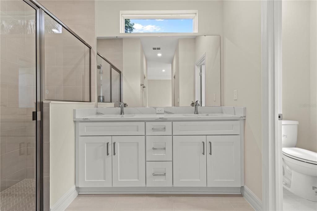 For Sale: $374,900 (4 beds, 3 baths, 1990 Square Feet)