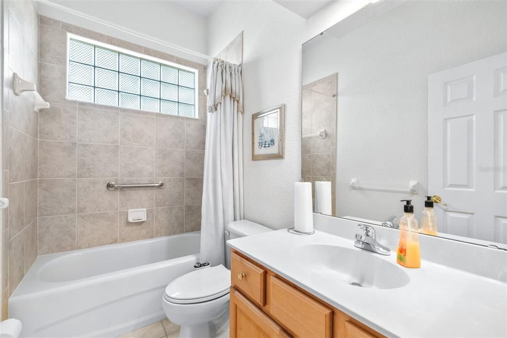 For Sale: $564,900 (3 beds, 2 baths, 2533 Square Feet)