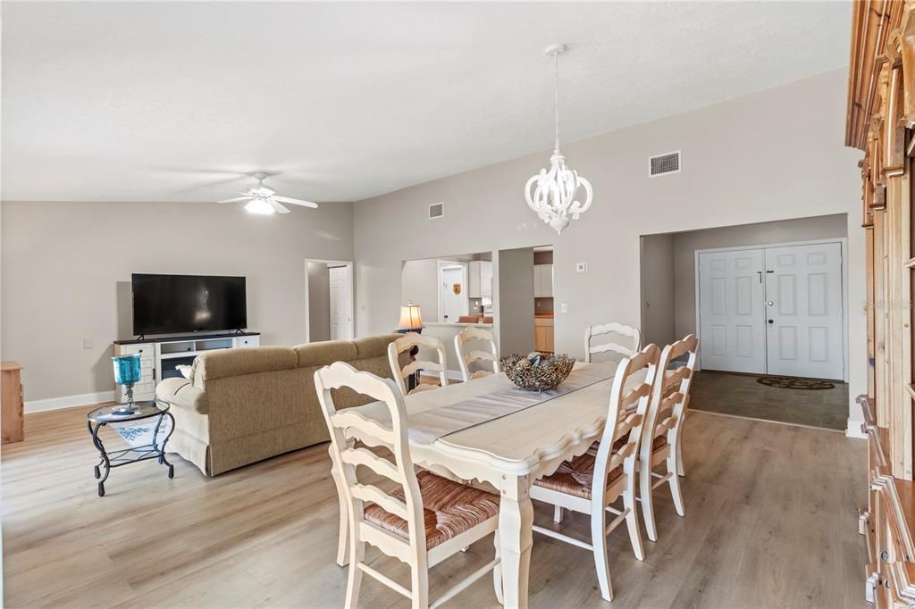 待售: $544,900 (3 贝兹, 2 浴室, 1770 平方英尺)