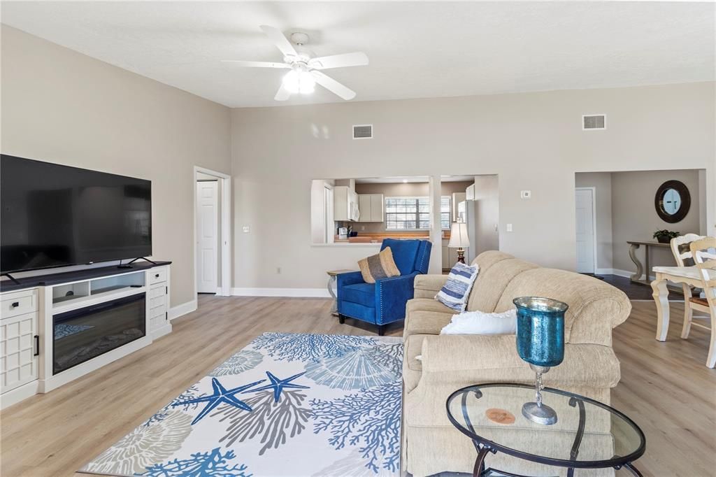 待售: $544,900 (3 贝兹, 2 浴室, 1770 平方英尺)