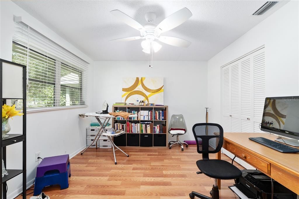 For Sale: $127,000 (2 beds, 2 baths, 1196 Square Feet)