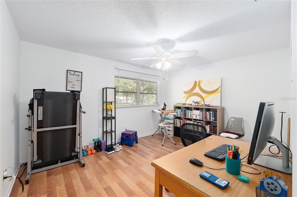 For Sale: $127,000 (2 beds, 2 baths, 1196 Square Feet)