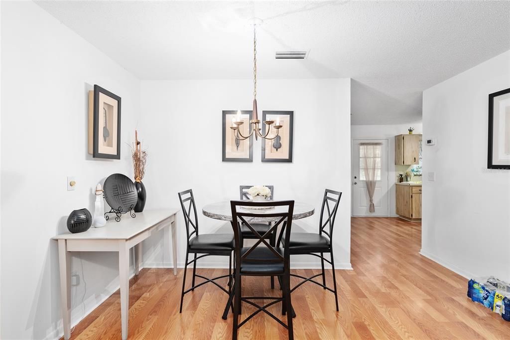 For Sale: $127,000 (2 beds, 2 baths, 1196 Square Feet)