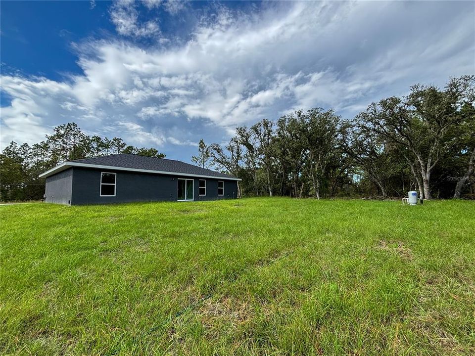 合同活跃: $225,900 (3 贝兹, 2 浴室, 1317 平方英尺)