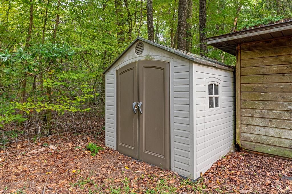 合同活跃: $469,000 (4 贝兹, 3 浴室, 2427 平方英尺)