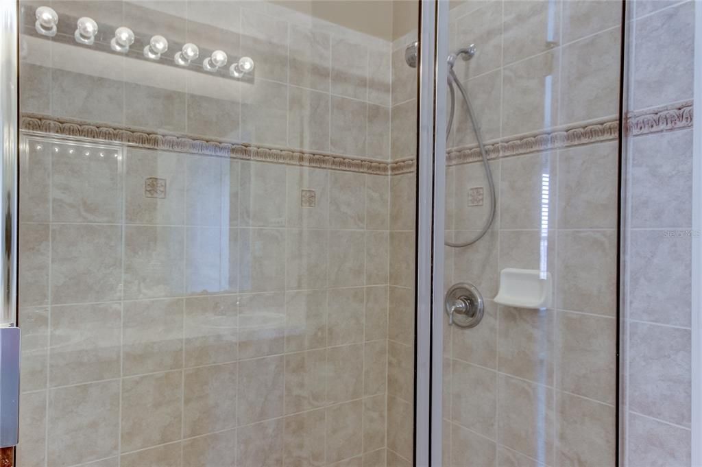 For Rent: $2,000 (3 beds, 2 baths, 1513 Square Feet)