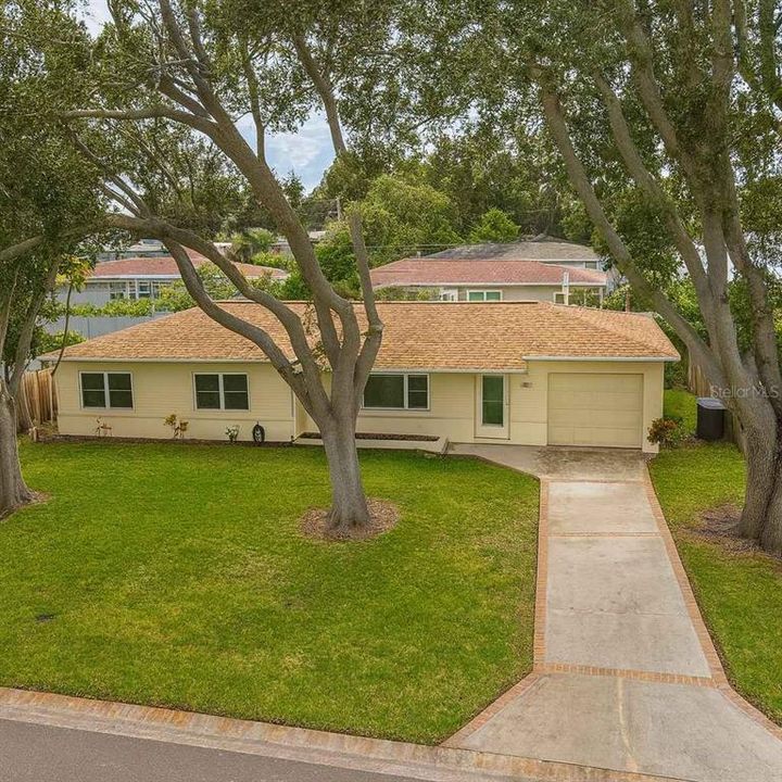 Недавно продано: $385,000 (3 спален, 2 ванн, 1203 Квадратных фут)