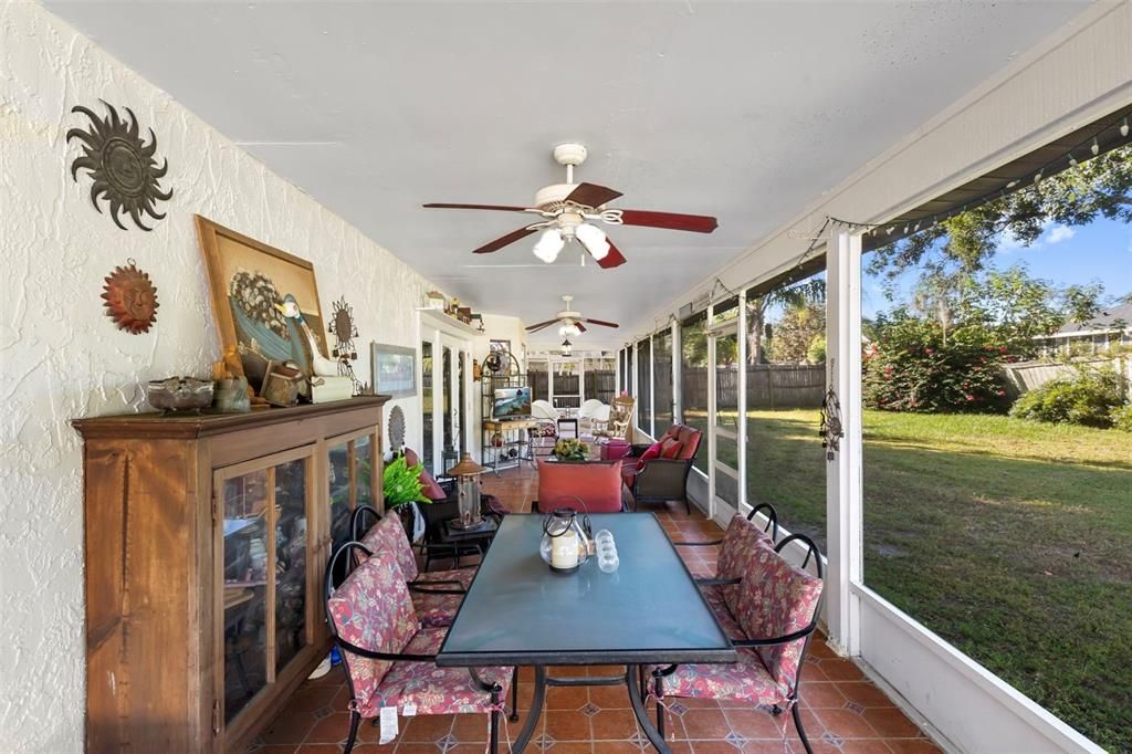 Под контрактом: $360,000 (3 спален, 2 ванн, 1648 Квадратных фут)