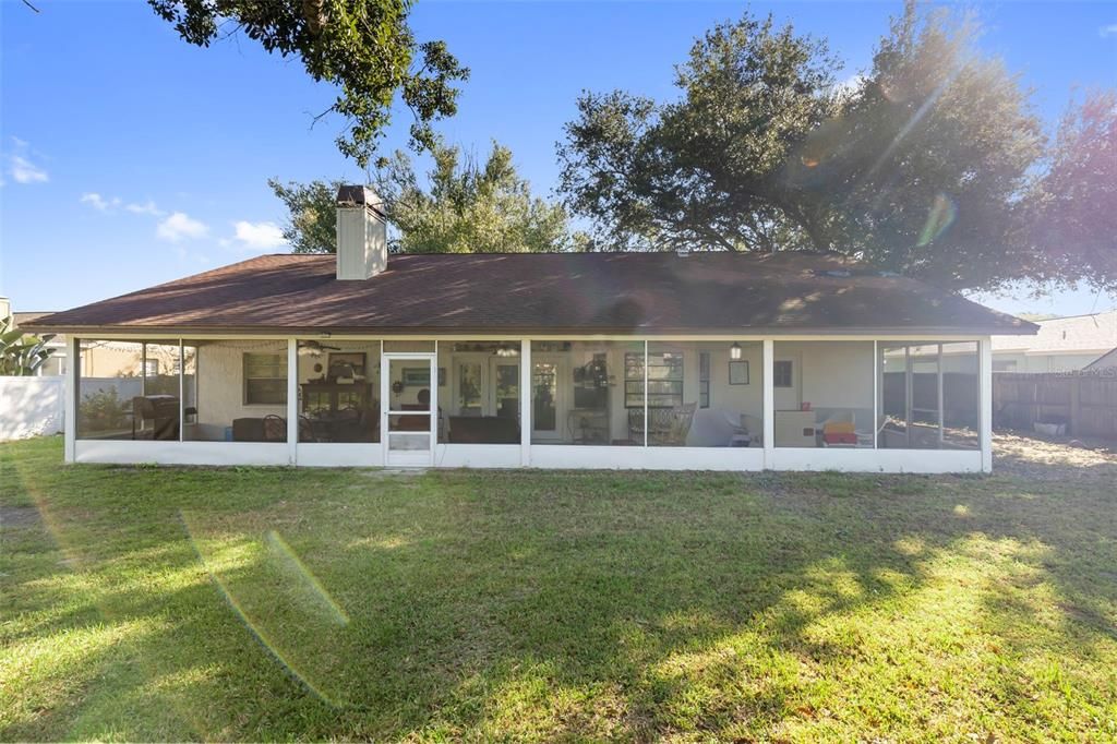 Под контрактом: $360,000 (3 спален, 2 ванн, 1648 Квадратных фут)