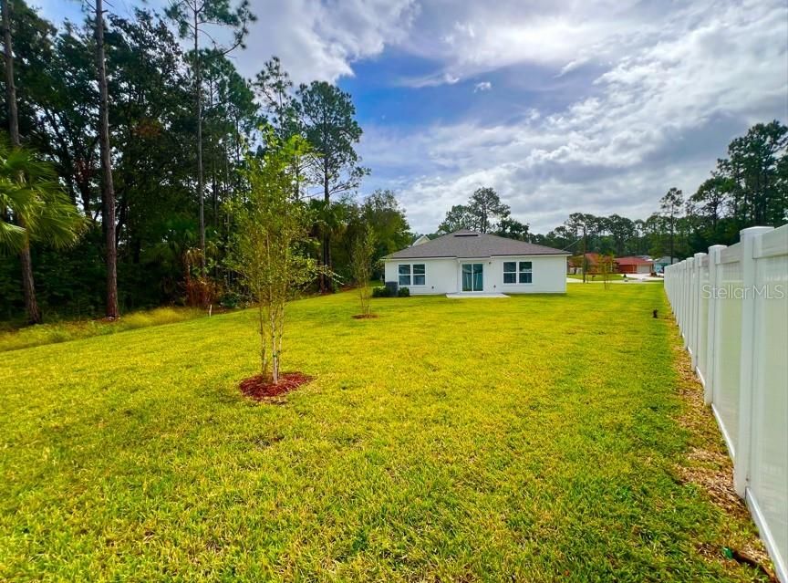 Под контрактом: $345,000 (4 спален, 2 ванн, 1862 Квадратных фут)