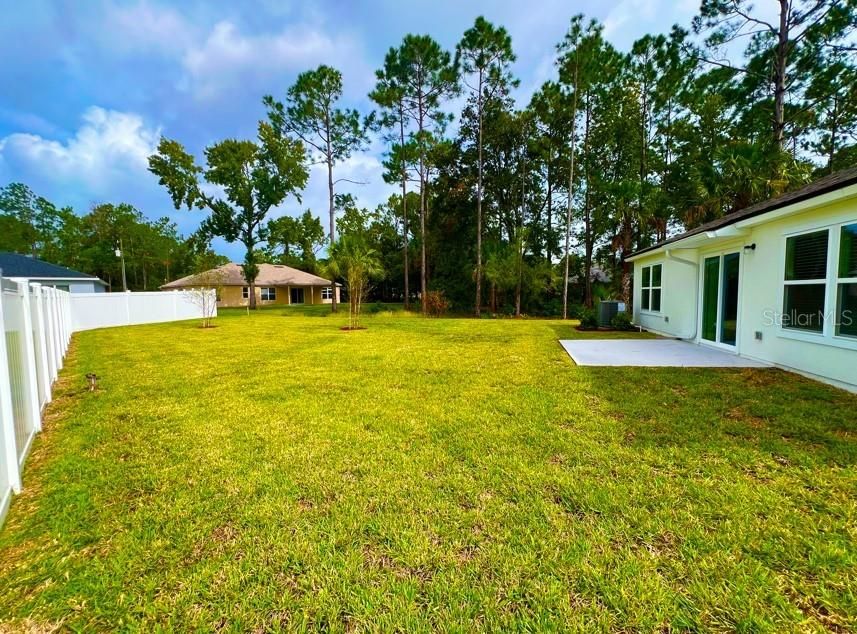 Под контрактом: $345,000 (4 спален, 2 ванн, 1862 Квадратных фут)