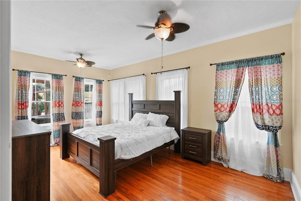 For Sale: $849,000 (5 beds, 2 baths, 2376 Square Feet)