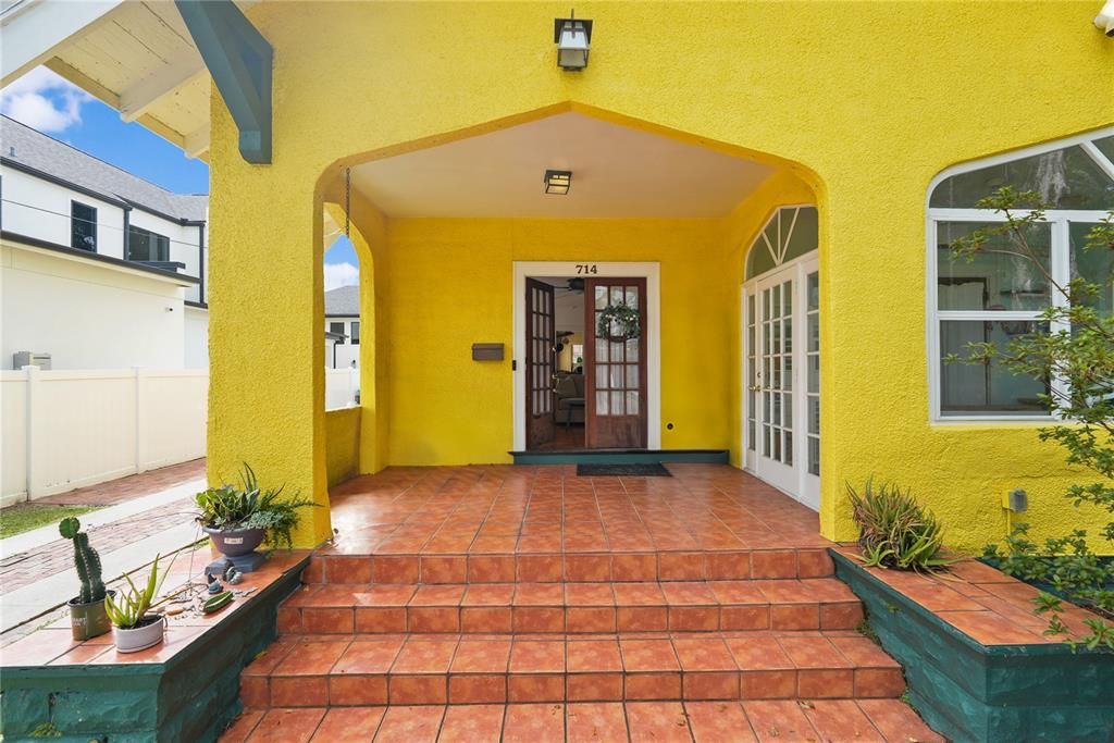 For Sale: $849,000 (5 beds, 2 baths, 2376 Square Feet)