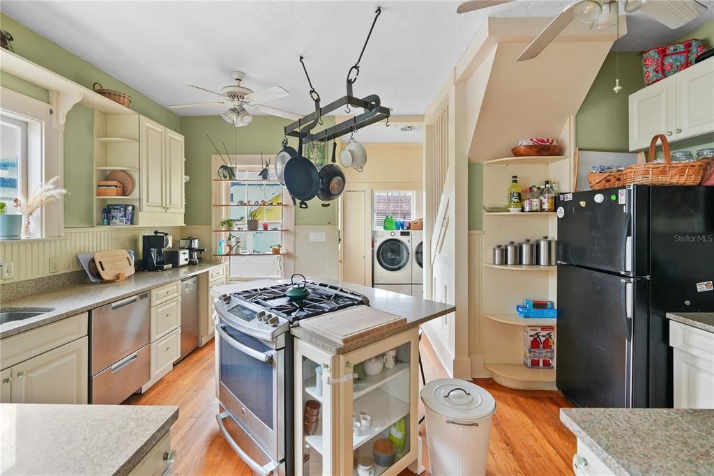 For Sale: $849,000 (5 beds, 2 baths, 2376 Square Feet)