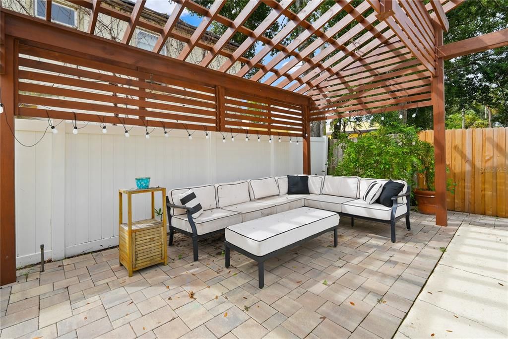 For Sale: $849,000 (5 beds, 2 baths, 2376 Square Feet)