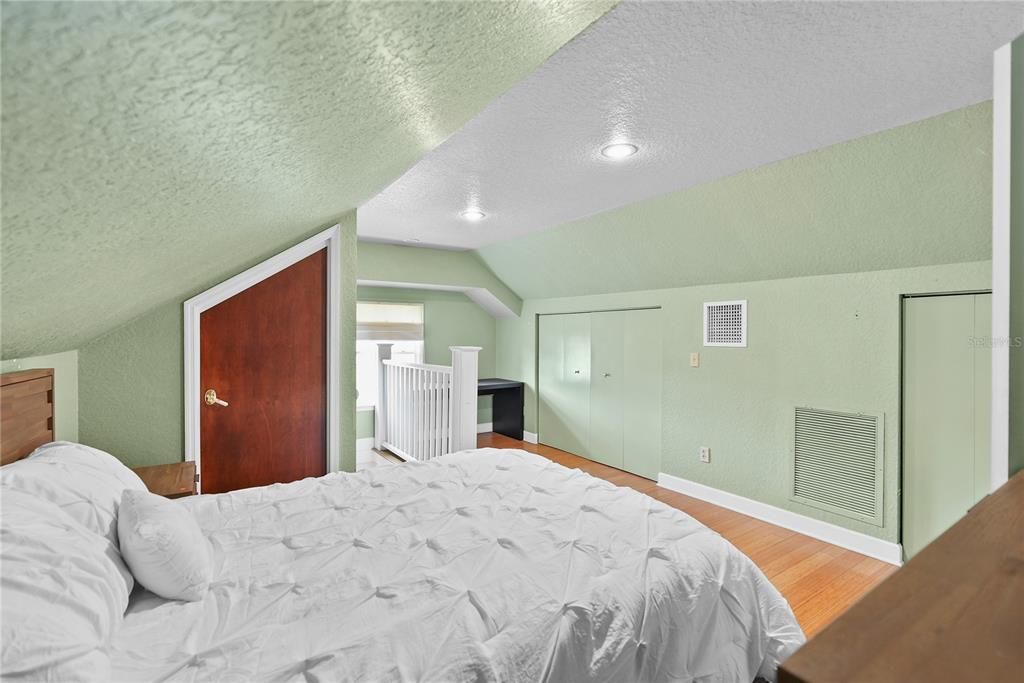 For Sale: $849,000 (5 beds, 2 baths, 2376 Square Feet)