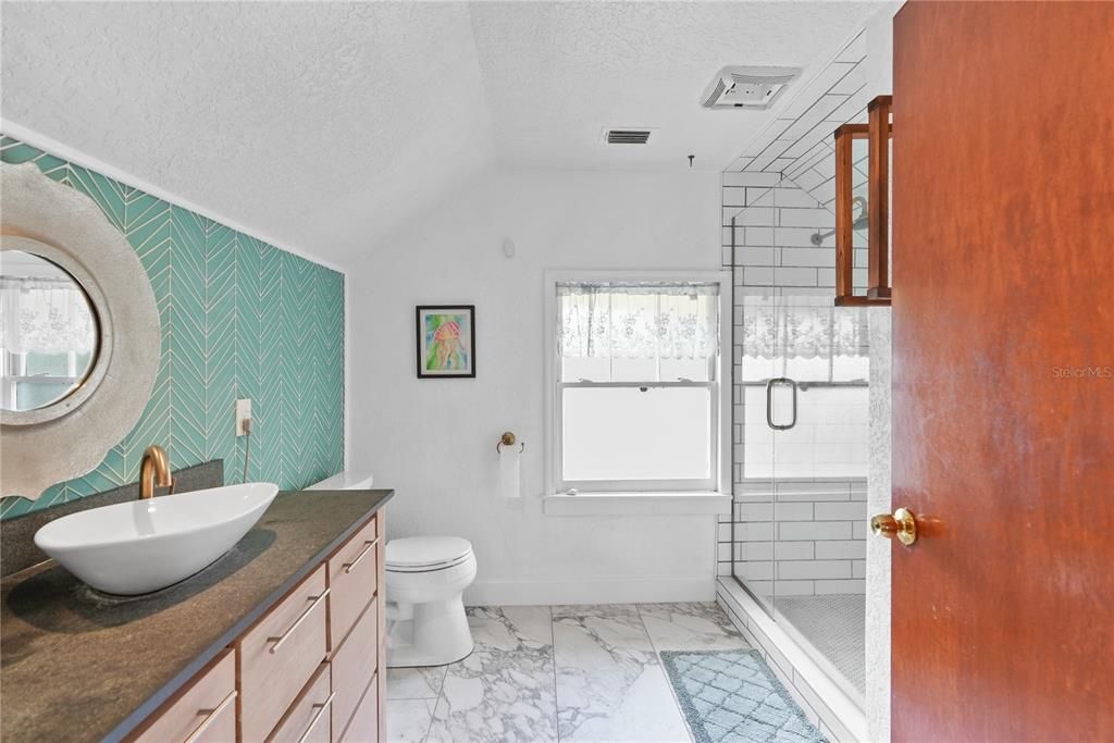 For Sale: $849,000 (5 beds, 2 baths, 2376 Square Feet)