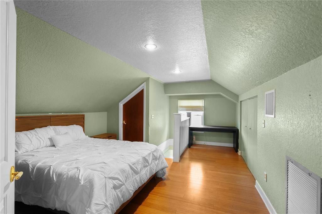 For Sale: $849,000 (5 beds, 2 baths, 2376 Square Feet)