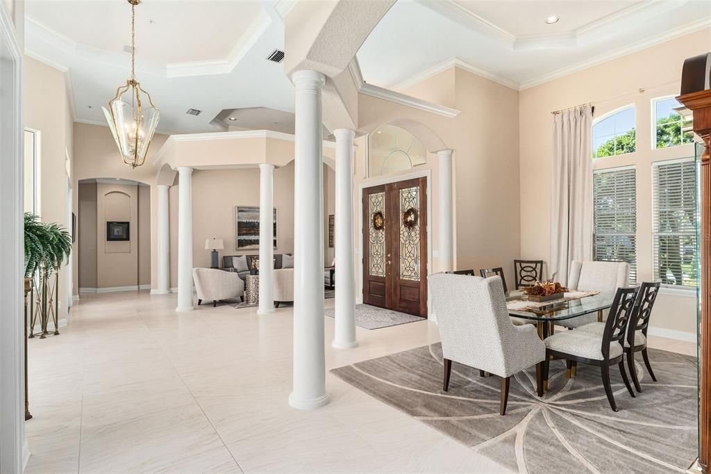 合同活跃: $1,195,000 (5 贝兹, 4 浴室, 4277 平方英尺)