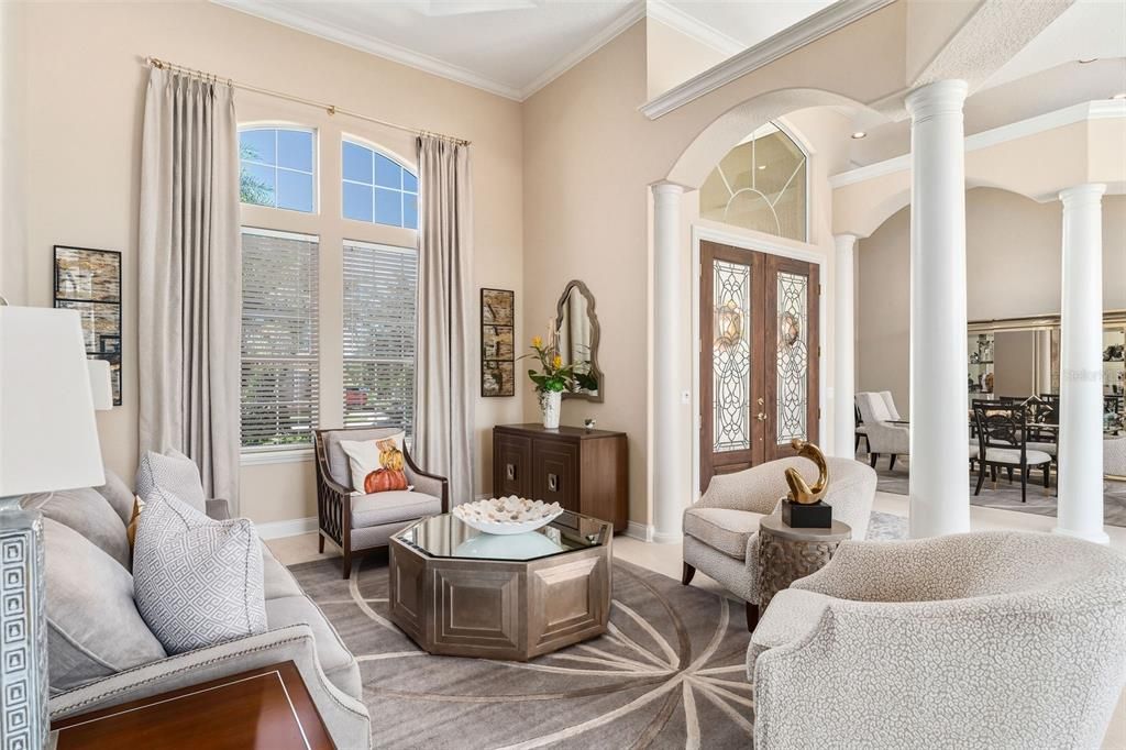 合同活跃: $1,195,000 (5 贝兹, 4 浴室, 4277 平方英尺)