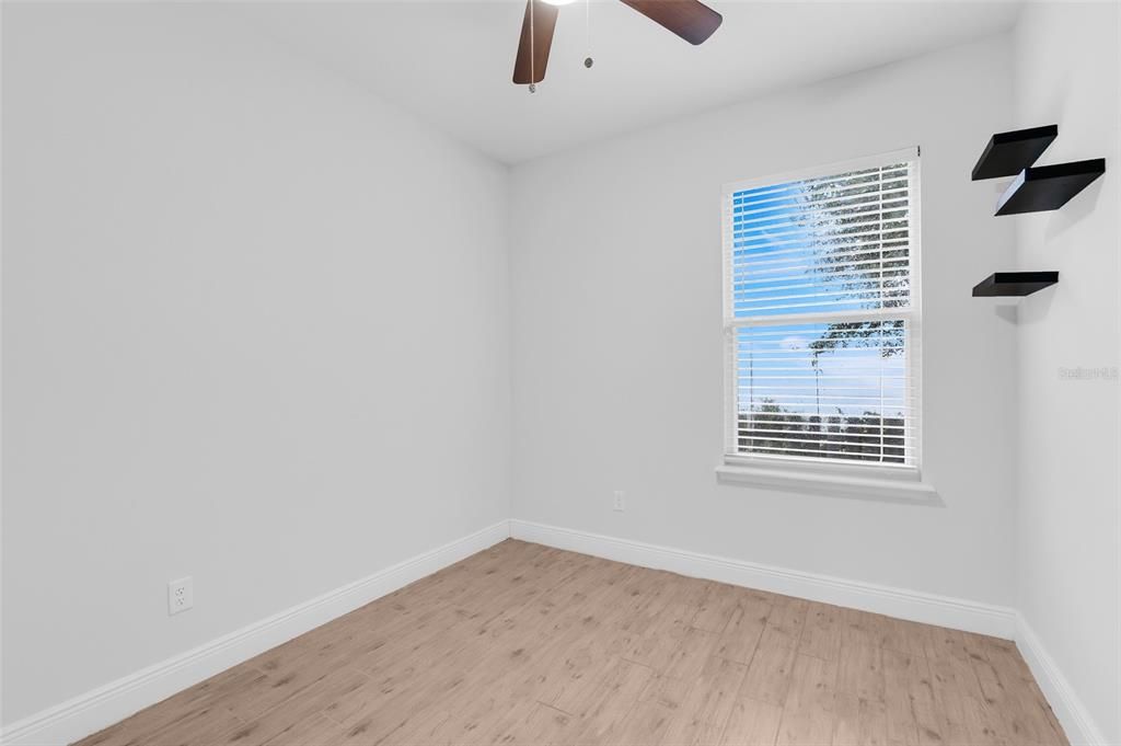 待售: $334,799 (4 贝兹, 2 浴室, 1605 平方英尺)