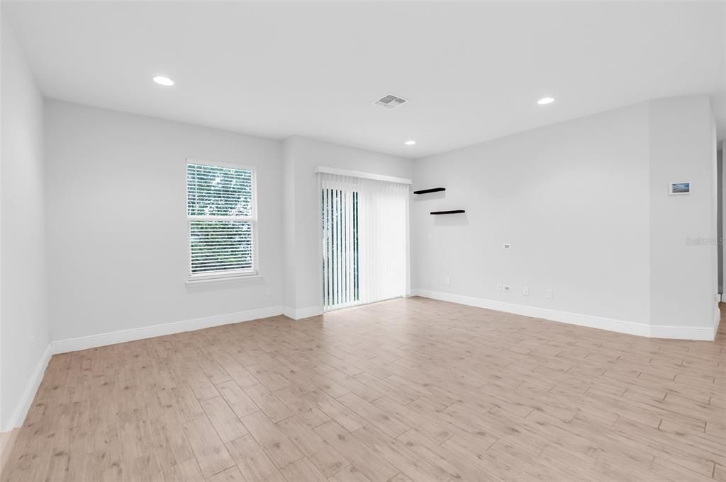 待售: $334,799 (4 贝兹, 2 浴室, 1605 平方英尺)