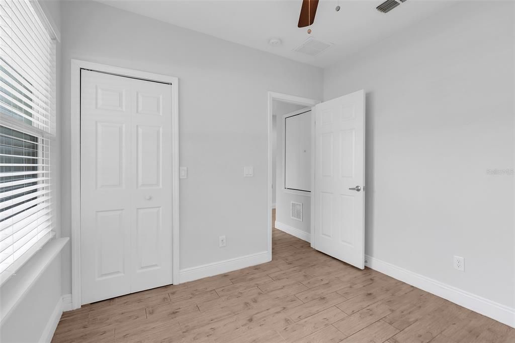 待售: $334,799 (4 贝兹, 2 浴室, 1605 平方英尺)