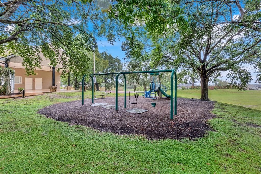 待售: $334,799 (4 贝兹, 2 浴室, 1605 平方英尺)