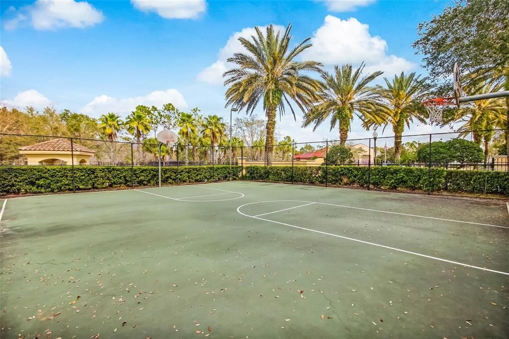 For Rent: $1,225 (1 beds, 1 baths, 707 Square Feet)