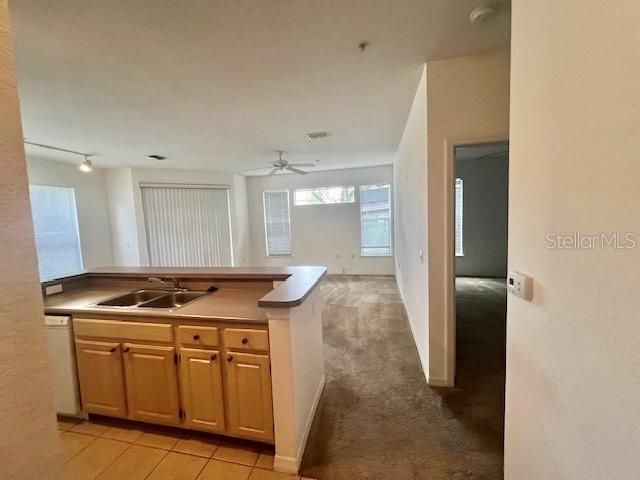 For Rent: $1,225 (1 beds, 1 baths, 707 Square Feet)