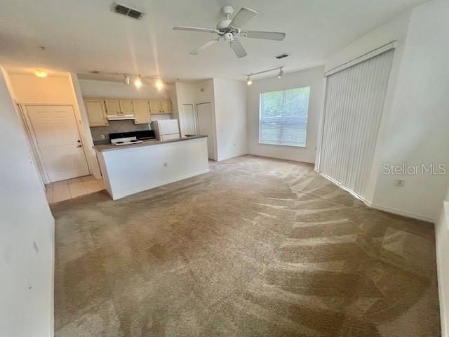 For Rent: $1,225 (1 beds, 1 baths, 707 Square Feet)