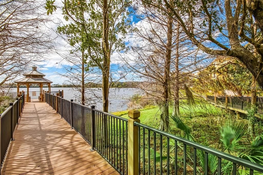 For Rent: $1,225 (1 beds, 1 baths, 707 Square Feet)