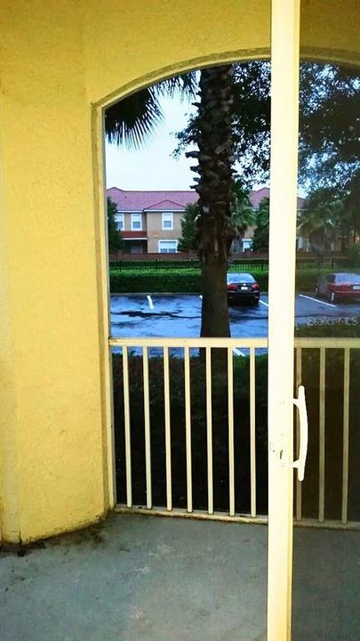 For Rent: $1,225 (1 beds, 1 baths, 707 Square Feet)